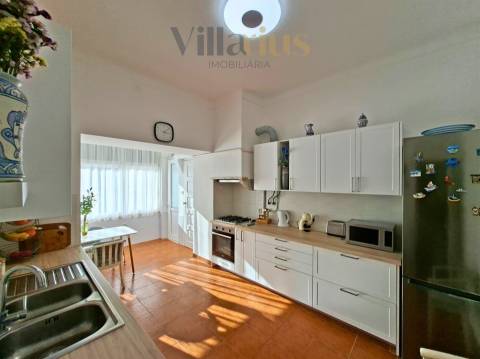 Apartamento T4 Remodelado na Zona Histórica de Tomar