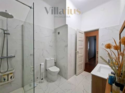 Apartamento T4 Remodelado na Zona Histórica de Tomar