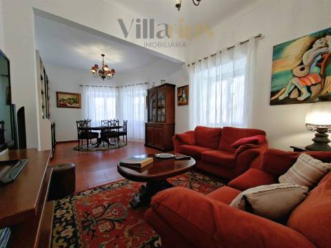 Apartamento T4 Remodelado na Zona Histórica de Tomar