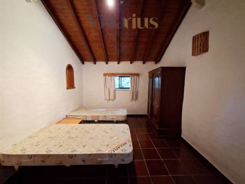 Moradia Térrea com Terreno Extenso a 3 min de Alverangel