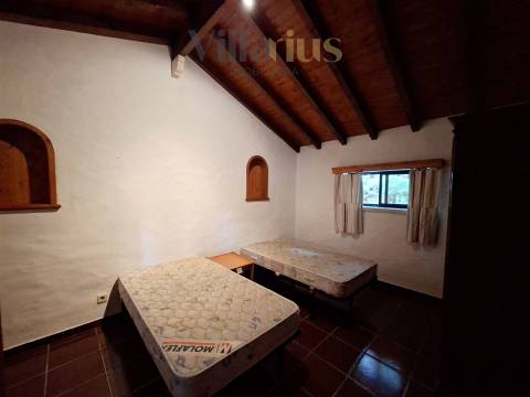 Moradia Térrea com Terreno Extenso a 3 min de Alverangel