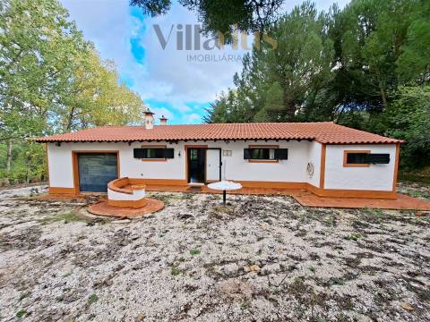 Moradia Térrea com Terreno Extenso a 3 min de Alverangel