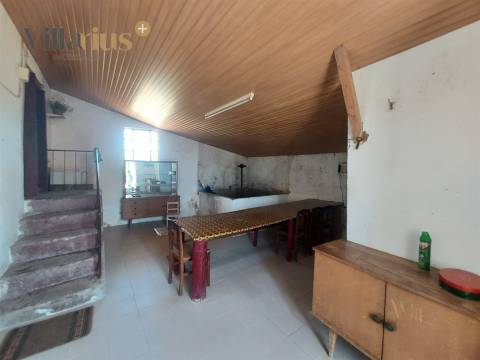 Moradia T3 com Terreno em Tomar | 18.760 m²