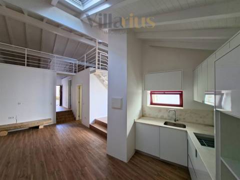 Moradia Térrea Remodelada em Tomar | 2 Quartos e Jardim