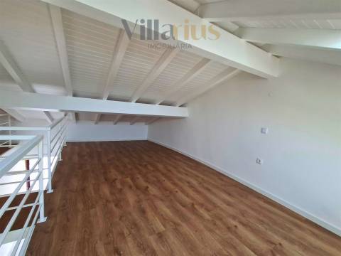 Moradia Térrea Remodelada em Tomar | 2 Quartos e Jardim