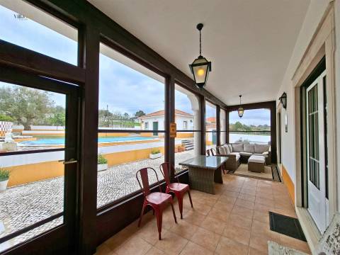 Moradia Térrea com Piscina e Terreno em São Pedro de Tomar | Villarius