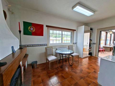 Moradia Térrea com Piscina e Terreno em São Pedro de Tomar | Villarius