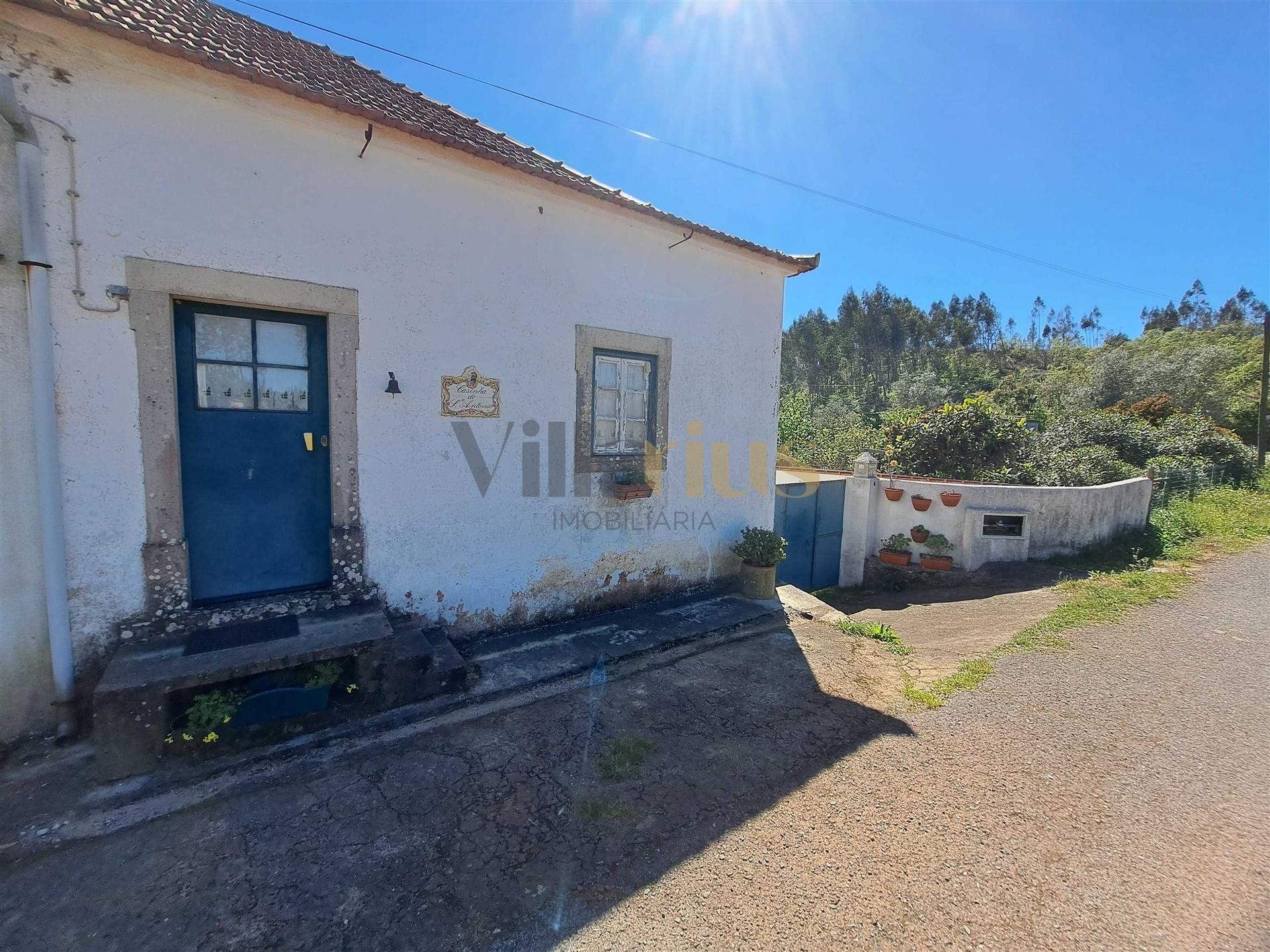 Moradia T2 para Venda em Casais e Alviobeira, Tomar