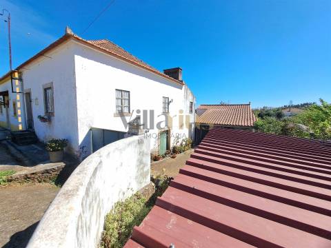 Moradia T2 para Venda em Casais e Alviobeira, Tomar