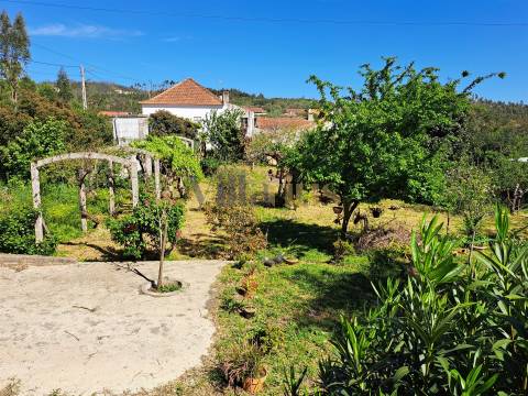 Moradia T2 para Venda em Casais e Alviobeira, Tomar