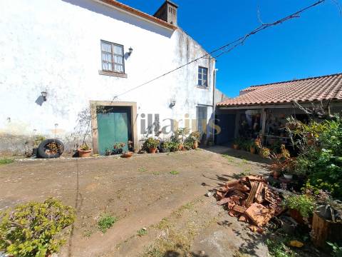 Moradia T2 para Venda em Casais e Alviobeira, Tomar