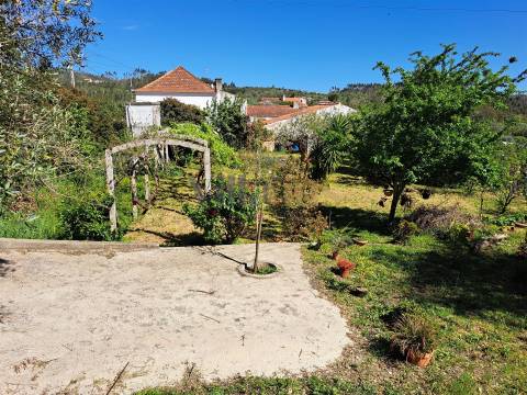 Moradia T2 para Venda em Casais e Alviobeira, Tomar