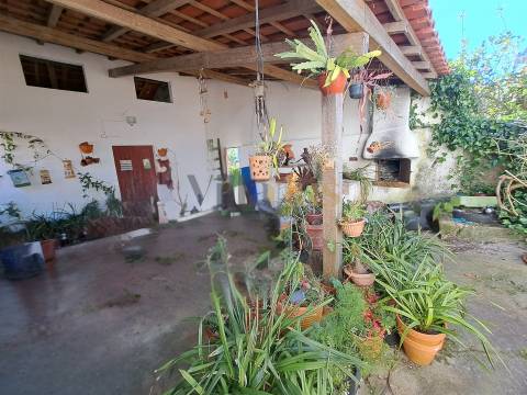 Moradia T2 para Venda em Casais e Alviobeira, Tomar