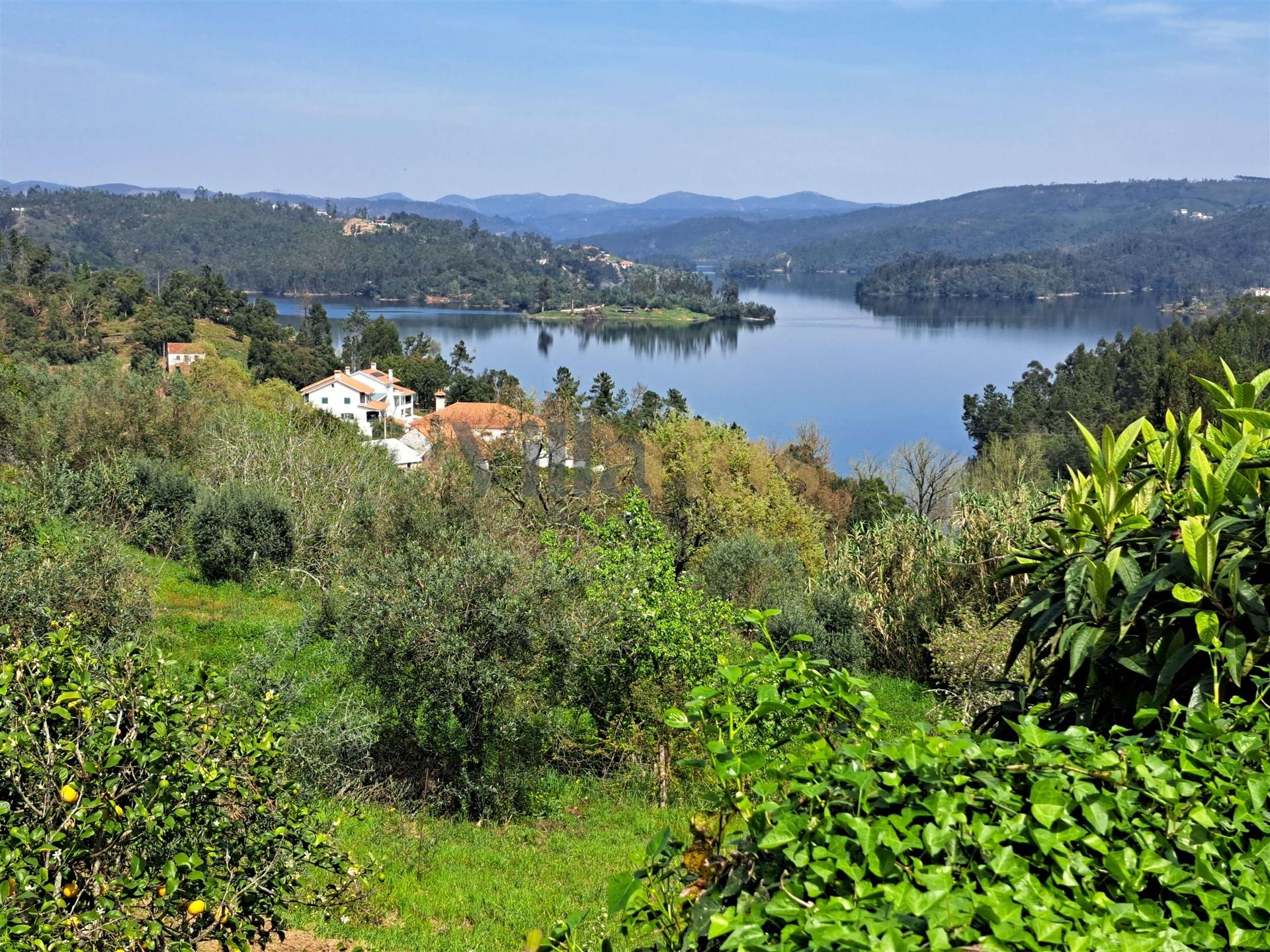 Moradia térrea T3 para Venda em Serra e Junceira, Tomar