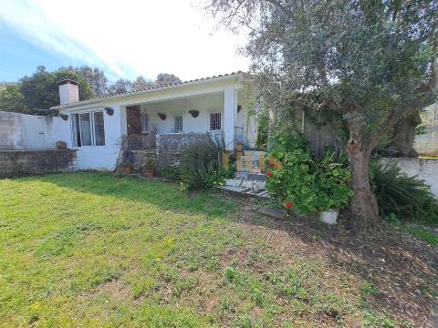 Moradia térrea T3 para Venda em Serra e Junceira, Tomar