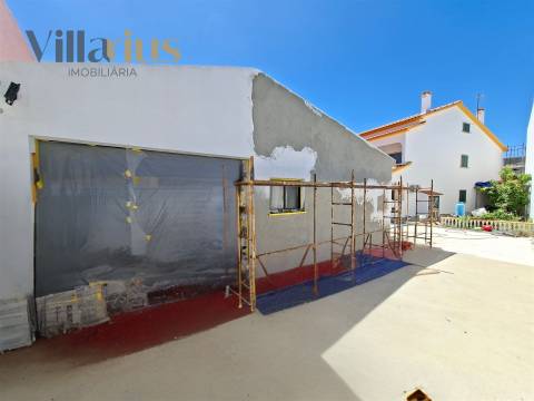 Moradia Geminada T4 + Sótão + Anexo | Entroncamento
