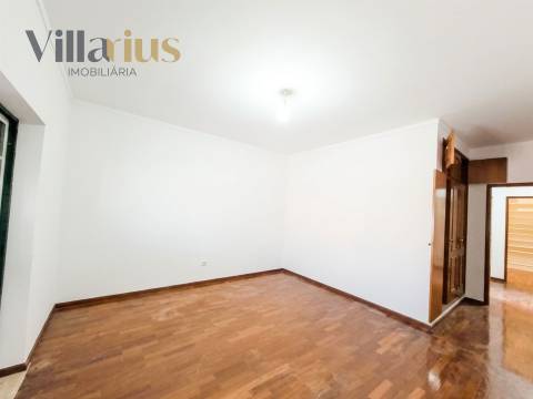Moradia Geminada T4 + Sótão + Anexo | Entroncamento