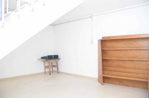 Loja no centro da Guia - Albufeira