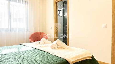 Apartamento T1 + 1 com vistas para o Mar e Marina