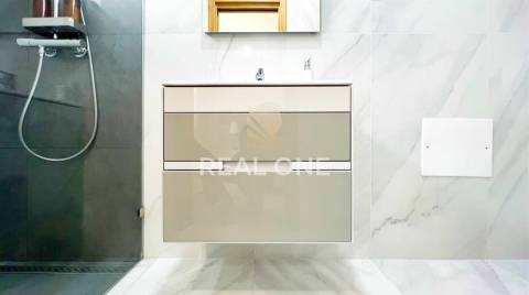 Apartamento T1 + 1 com vistas para o Mar e Marina