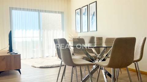 Apartamento T1 + 1 com vistas para o Mar e Marina
