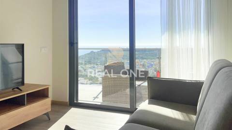 Apartamento T1 + 1 com vistas para o Mar e Marina