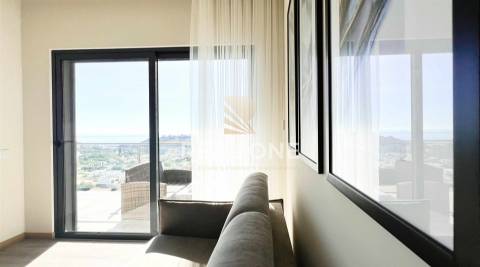 Apartamento T1 + 1 com vistas para o Mar e Marina