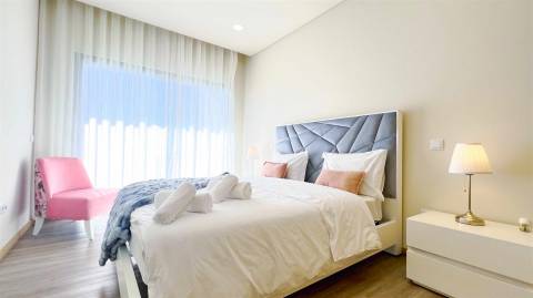 Moderno Apartamento de 1 Quarto com Vista Mar em Condomínio Exclusivo em Albufeira