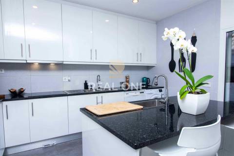 Exclusivo - Moradia moderna  com detalhes Exclusivos e Piscina Privada próxima da cidade