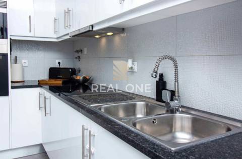 Exclusivo - Moradia moderna  com detalhes Exclusivos e Piscina Privada próxima da cidade