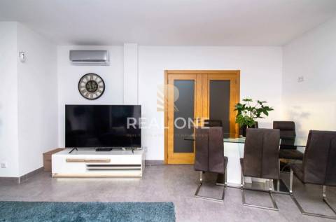 Exclusivo - Moradia moderna  com detalhes Exclusivos e Piscina Privada próxima da cidade