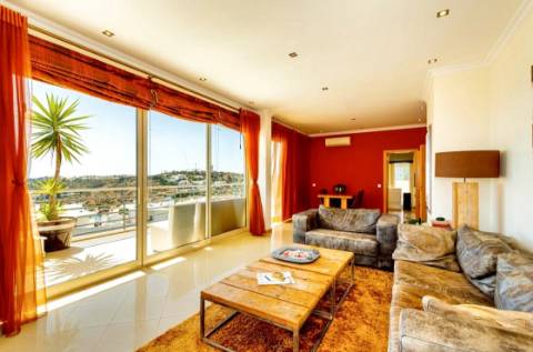 Soberba Penthouse com vista mar