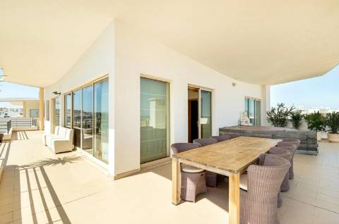 Soberba Penthouse com vista mar