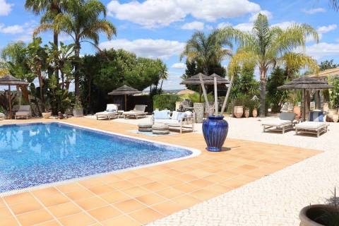 Espaço maravilhoso e absolutamente surreal