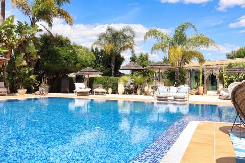 Espaço maravilhoso e absolutamente surreal