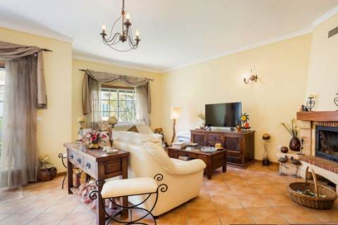 Moradia V3 na Mosqueira