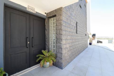 Moradia privada, renovada e com Vista Mar