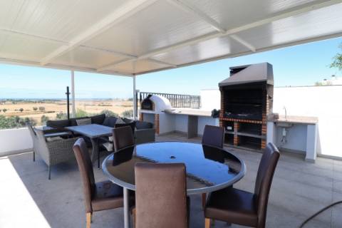 Moradia privada, renovada e com Vista Mar