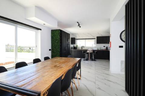 Moradia privada, renovada e com Vista Mar