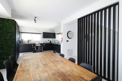 Moradia privada, renovada e com Vista Mar