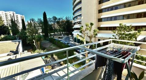 Apartamento em Vilamoura com enorme terraço