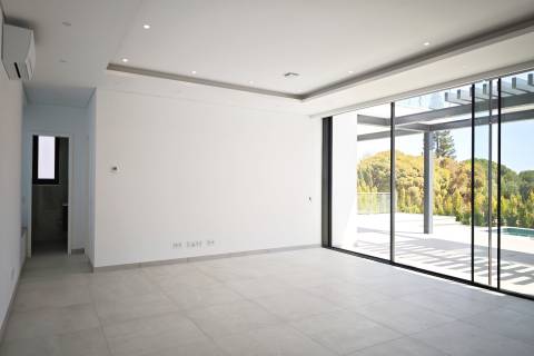 Moradia T4 em Vale Navio