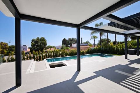 Moradia T4 em Vale Navio