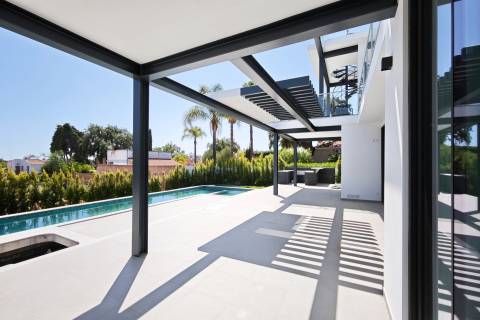 Moradia T4 em Vale Navio