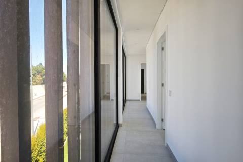 Moradia T4 em Vale Navio