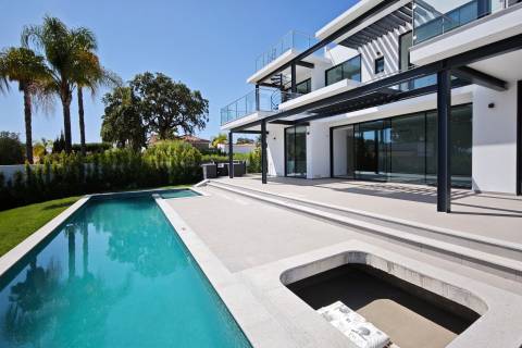 Moradia T4 em Vale Navio