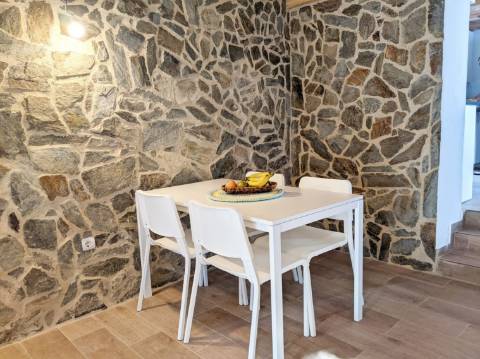 Moradia T2  remodelada em Algoz