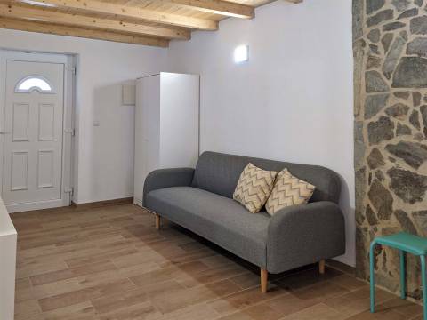 Moradia T2  remodelada em Algoz