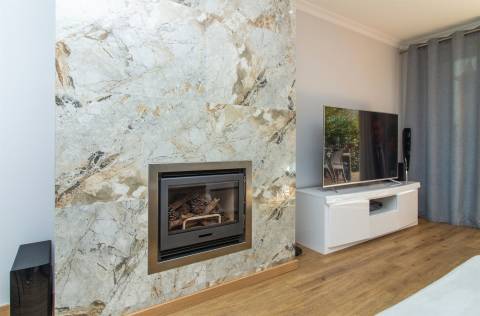 Moradia T3 + 1 com garagem, piscina, terraços,...