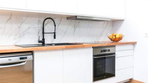 Moradia T3 + 1 com garagem, piscina, terraços,...